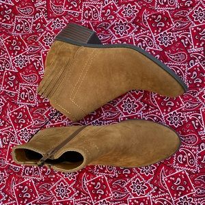 Shoes woman size 8 new, color brown soft material